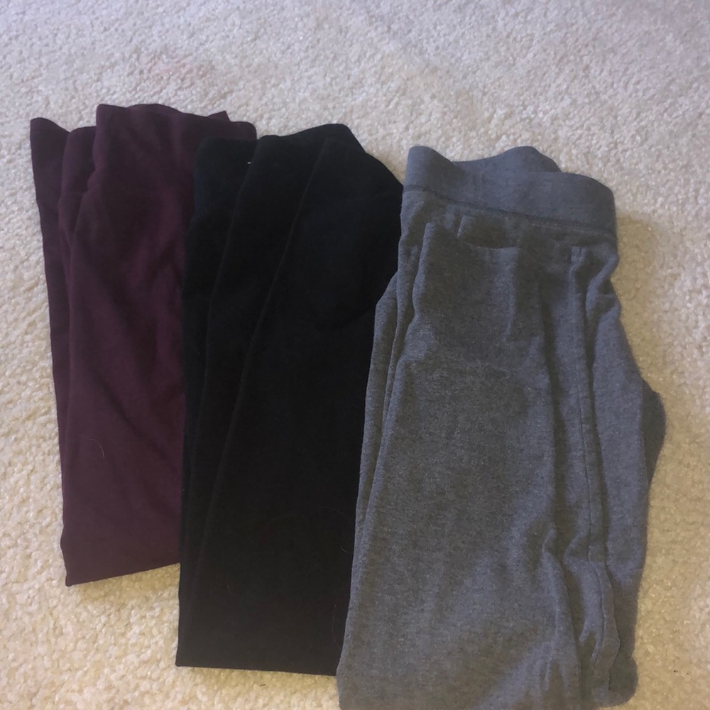 Bundle of women’s leggings